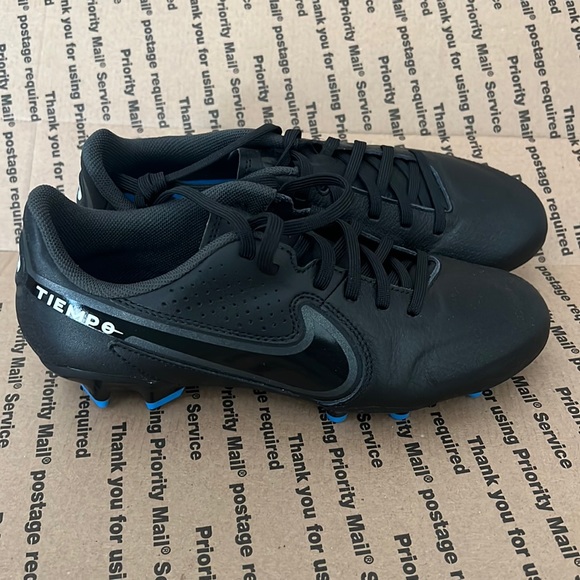 Nike Tiempo Legend 9 Academy Black Soccer Cleats. Unisex. New, No box Sz 5.5 Men - Picture 1 of 8